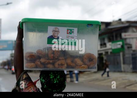 Lagos, Nigeria 1st octobre, 2022 partisans (aussi obéissants) de Peter OBI, candidat présidentiel du Parti travailliste pour l'élection présidentielle de 2023 tiennent un rassemblement à Ikeja, Lagos, Nigeria, samedi, 1 octobre, 2022. Photo par Adekunle Ajayi crédit: Adekunle Ajayi/Alay Live News Banque D'Images