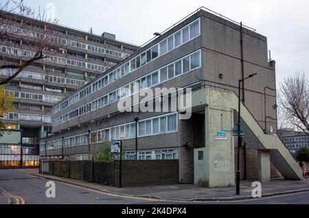 Taloop House on the Aylesbury Estate, une propriété immobilière du sud de Londres à Southwark, en cours de réaménagement. Banque D'Images