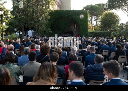 Vatican, Vatican. 01st octobre 2022. Italie, Rome, Vatican, 2022/10/1 .le pape François préside une messe pour le corps de gendarmerie du Vatican, Vatican Photographie par la presse catholique / Mediia du Vatican photos. LIMITÉ À UNE UTILISATION ÉDITORIALE - PAS DE MARKETING - PAS DE CAMPAGNES PUBLICITAIRES. Crédit : Agence photo indépendante/Alamy Live News Banque D'Images