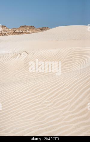 Des dunes de sucre blanches aveuglantes près d'al-Khalif, Oman Banque D'Images