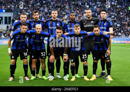 Milan, Italie. 01 octobre 2022. Les joueurs du FC Internazionale posent pour une photo d'équipe avant la série Un match de football entre le FC Internazionale et AS Roma. Credit: Nicolò Campo/Alay Live News Banque D'Images