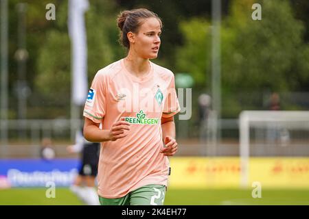 Francfort, Allemagne. 02nd octobre 2022. Francfort, Allemagne, 2 octobre 2022: Hanna Nemeth (23 Brême) pendant le match FLYERALARM Frauen-Bundesliga entre Eintracht Frankfurt et SV Werder Bremen au stade de Brentanobad à Francfort-sur-le-main, Allemagne. (Norina Toenges/Sports Press photo/SPP) crédit: SPP Sport Press photo. /Alamy Live News Banque D'Images