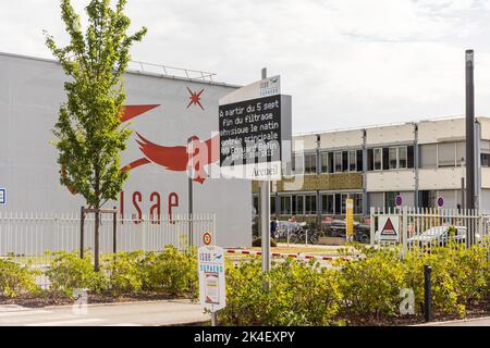 TOULOUSE, FRANCE - 12 SEPTEMBRE 2022 : entrée à l'École nationale supérieure de l'aéronautique et de l'espace ISAE-SUPAERO Banque D'Images