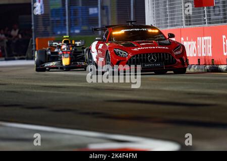 11 PEREZ Sergio (mex), Red Bull Racing RB18, action, safety car, pendant la Formule 1 Singapore Airlines Grand Prix de Singapour 2022, 17th tour du Championnat du monde de Formule 1 de la FIA 2022 de 30 septembre à 02 octobre 2022 sur le circuit de rue de Marina Bay, À Singapour - photo Florent Gooden / DPPI Banque D'Images