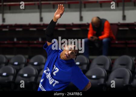 Saint-Pétersbourg, Russie. 02nd octobre 2022. Joe Thomasson (No.32) de Zenit en action pendant le match de basket-ball de la VTB United League entre Zenit et LES UNIC à Sibur Arena. Score final; Zenit 79:82 UNICS. (Photo de Maksim Konstantinov/SOPA Images/Sipa USA) crédit: SIPA USA/Alay Live News Banque D'Images