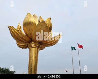 La grande sculpture en bronze Lotus Flower à Macao, sur le Golden Lotus Square Banque D'Images