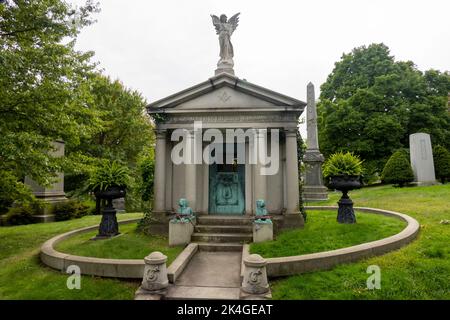 Tombes dans le cimetière de Greenwood à Brooklyn, New York Banque D'Images