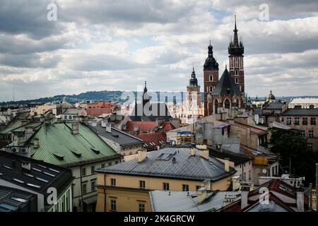 Vue sur les toits du centre-ville de Cracovie, Pologne. Banque D'Images