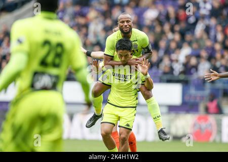 Ryota Morioka de Charleroi célèbre après avoir obtenu son score lors d'un match de football entre RSCA Anderlecht et Sporting Charleroi, dimanche 02 octobre 2022 à Anderlecht, le 10 e jour de la première division du championnat belge « Jupiler Pro League » 2022-2023. BELGA PHOTO BRUNO FAHY Banque D'Images