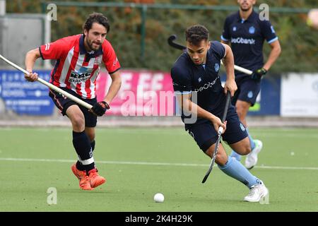 Tomas Domene d'Oree photographié en action lors d'un match de hockey entre le Royal Leopold Club et le Royal Oree HC, dimanche 02 octobre 2022 à Bruxelles, le 6 jour de la saison de la Ligue belge de hockey masculin 2022-2023. BELGA PHOTO JILL DELSAUX Banque D'Images