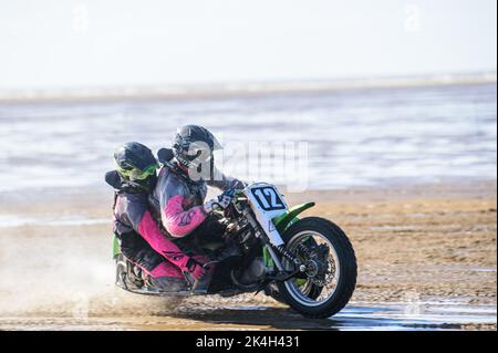 St Annes on Sea, Royaume-Uni. 2nd octobre 2022. Neal Owen et Jason Farwell (12 ans) lors du Championnat britannique de course de sable Fylde ACU, le dimanche 2nd octobre 2022. (Crédit : Ian Charles | MI News) Banque D'Images