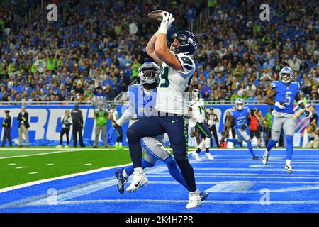 DETROIT, MI - 02 OCTOBRE : Seattle Seahawks TE Dissly (89) attrape un passe de touchdown pendant le match entre Seattle Seahawks et les Detroit Lions sur 2 octobre 2022 à Ford Field à Detroit, MI (photo d'Allan Dranberg/CSM) crédit : CAL Sport Media/Alay Live News Banque D'Images