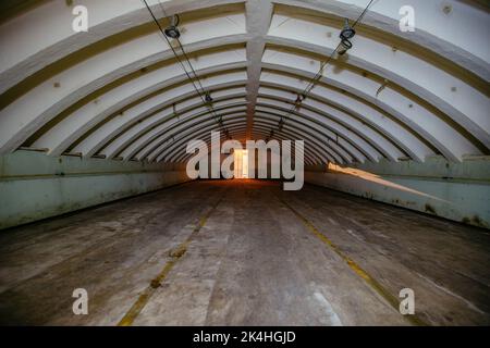 Vider le stockage souterrain des pièces de la bombe nucléaire abandonnées Banque D'Images