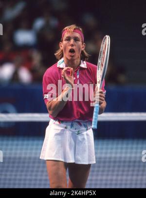 La grande Martina Navratilova est montrée dans un match à Chicago, vers 1984. Banque D'Images