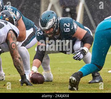 Philadelphie, Pennsylvanie, États-Unis. 3rd octobre 2022. Philadelphia Eagles centre Jason Kelce (62) lors de l'action NFL entre les Jacksonville Jaguars et les Philadelphia Eagles au Lincoln Financial Field de Philadelphie, en Pennsylvanie, le dimanche 2 2022 octobre. Duncan Williams/CSM/Alamy Live News Banque D'Images