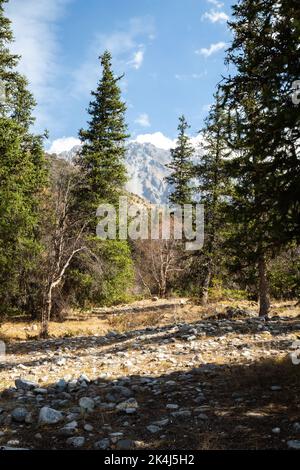 Paysage au-dessus du col Ala Archa, Kirghizistan. Banque D'Images