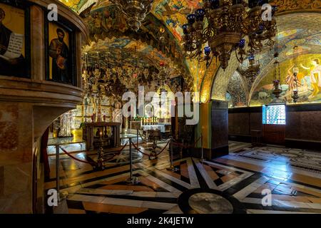 Vue sur le calvaire aka Golgotha - le lieu à l'intérieur de l'église du Saint-Sépulcre à Jérusalem, Israël. Banque D'Images