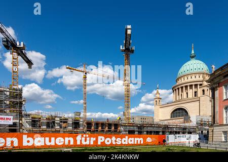 "Bâtiment pour Potsdam", grand chantier de construction dans le centre, à côté du Parlement de l'Etat et du Nikolaikirche Banque D'Images