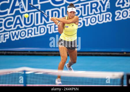 Hua Hin, Thaïlande. 03rd octobre 2022. HUA HIN, THAÏLANDE - OCTOBRE 3 : Patcharin Chaepchandej de Thaïlande pendant le deuxième tour de qualification contre Sravya Shivani Chalapudi de l'Inde lors de la TOURNÉE MONDIALE DE TENNIS CAL-COMP & XYZPRINTITF 2022 à LA VRAIE ARENA HUA HIN on 3 octobre 2022 à HUA HIN, THAÏLANDE ( Credit: peter Van der Klooster/Alamy Live News Banque D'Images