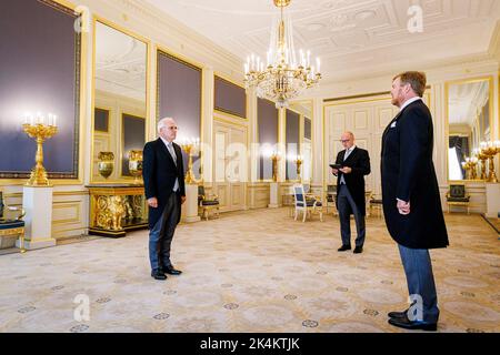 2022-10-03 16:13:37 LA HAYE - le ministre Piet Adema est assermenté par le roi Willem-Alexander en tant que ministre de l'Agriculture, de la nature et de la qualité alimentaire. ANP POOL PATRICK VAN KATWIJK pays-bas hors - belgique hors Banque D'Images