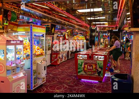 Machine à sous, arcade, divertissements, Hastings, East Sussex, royaume-uni Banque D'Images