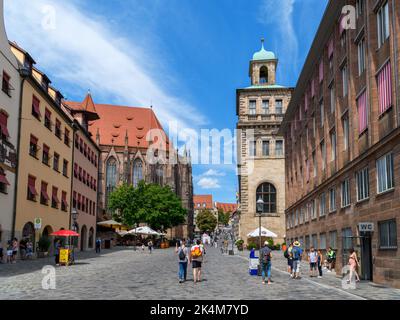 Vue de Hauptmarkt vers Rathausplatz, vieille ville (Altstadt), Nuremberg, Bavière, Allemagne Banque D'Images