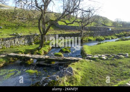 ruisseau beck de malham cove Banque D'Images