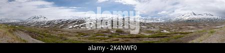 Vue panoramique à l'ouest de la chaîne Alsek; Col Chilkat; Parc provincial Tatshenshini Alsek depuis la route Haines; Colombie-Britannique; Canada Banque D'Images