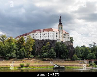 Děčín, République Tchèque : Château de Děčín, attraction touristique la plus populaire de la ville Banque D'Images