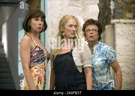 CHRISTINE BARANSKI, Meryl Streep, JULIE WALTERS, Mamma Mia !, 2008 Banque D'Images