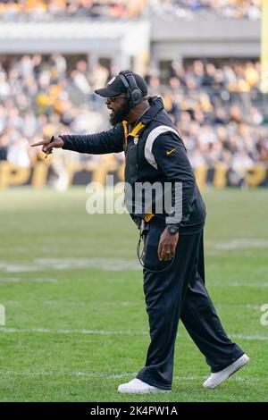 Pittsburgh, Pennsylvanie, États-Unis. 2nd octobre 2022. 2 octobre 2022 : Mike Tomlin lors des Pittsburgh Steelers vs. New York Jets à Pittsburgh, Pennsylvanie au stade Acrisure (image de crédit : © AMG/AMG via ZUMA Press Wire) Banque D'Images