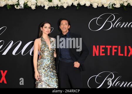 13 septembre 2022, Los Angeles, CA, Etats-Unis: LOS ANGELES - SEP 13: Ana de Armas, Adrien Brody à la première Blonde au Théâtre chinois de TCL IMAX sur 13 septembre 2022 à Los Angeles, CA (image de crédit: © Kay Blake/ZUMA Press Wire) Banque D'Images