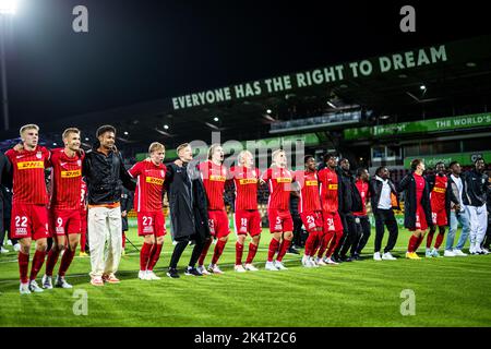 Farum, Danemark. 03rd octobre 2022. Les joueurs du FC Nordsjaelland célèbrent avec les fans après le match Superliga de 3F entre le FC Nordsjaelland et le Randers FC à droite de Dream Park à Farum. (Crédit photo : Gonzales photo/Alamy Live News Banque D'Images