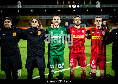 Farum, Danemark. 03rd octobre 2022. Les joueurs du FC Nordsjaelland célèbrent avec les fans après le match Superliga de 3F entre le FC Nordsjaelland et le Randers FC à droite de Dream Park à Farum. (Crédit photo : Gonzales photo/Alamy Live News Banque D'Images