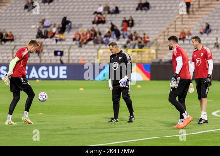 BRUXELLES, BELGIQUE - 22 SEPTEMBRE 2022 : le gardien de but du pays de Galles Wayne Hennessey, l'entraîneur des gardiens de but du pays de Galles Tony Roberts, le gardien de but du pays de Galles Tom King et le pays de Galles Banque D'Images