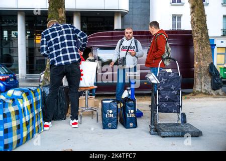 Départ et arrivée des marchandises en provenance et à destination de l'Ukraine, au boulevard Vincent Auriol, gare de Chevaleret, à Paris, France, sur 2 octobre, 2022. Photo de Patricia Huchot-Boissier/ABACAPRESS.COM Banque D'Images