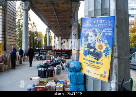 Départ et arrivée des marchandises en provenance et à destination de l'Ukraine, au boulevard Vincent Auriol, gare de Chevaleret, à Paris, France, sur 2 octobre, 2022. Photo de Patricia Huchot-Boissier/ABACAPRESS.COM Banque D'Images