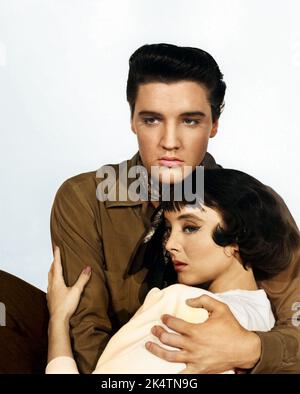 Elvis Presley et Caroline Jones dans 'King Creole' (Paramount, 1958) publicité encore, colorisée. Banque D'Images