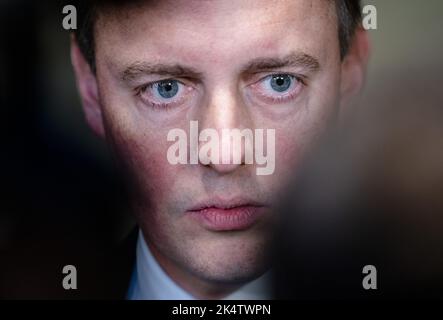 2022-10-04 14:38:53 LA HAYE - Henk Nijboer (PvdA) explique la démission de la présidence pendant l'heure hebdomadaire des questions à la Chambre des représentants. ANP BART MAAT pays-bas hors - belgique hors Banque D'Images