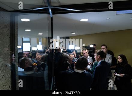 2022-10-04 14:41:10 LA HAYE - Henk Nijboer (PvdA) explique la démission du Présidium pendant l'heure hebdomadaire des questions à la Chambre des représentants. ANP BART MAAT pays-bas hors - belgique hors Banque D'Images