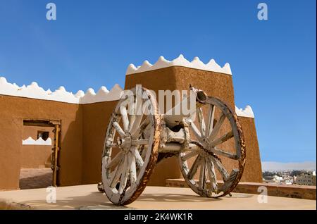 Vieux canon portugais sur Le Toit A'Arif fort Hail Arabie Saoudite Banque D'Images