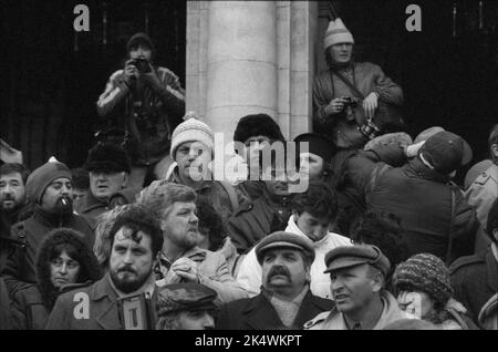 Rassemblement du Front démocratique, Saint Alexandre Nevsky, Sofia, Bulgarie. Deuxième rassemblement de l'opposition depuis le coup d'État du 10 novembre 1989. Banque D'Images