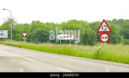 Signalisation verticale sur une route en Galice, Espagne, Europe Banque D'Images