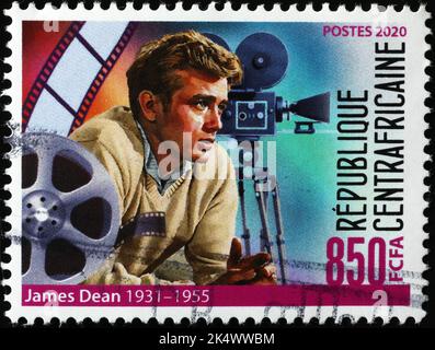James Dean Portrait intense sur timbre-poste Banque D'Images