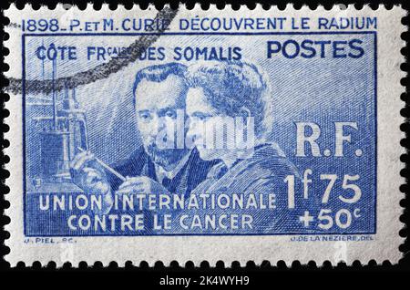 Pierre et Marie Curie sur l'ancien timbre-poste français Banque D'Images