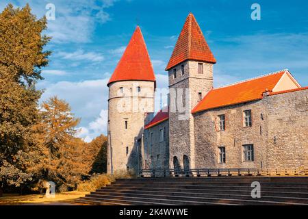 Tours médiévales dans la vieille ville. Tallinn, Estonie, Europe Banque D'Images