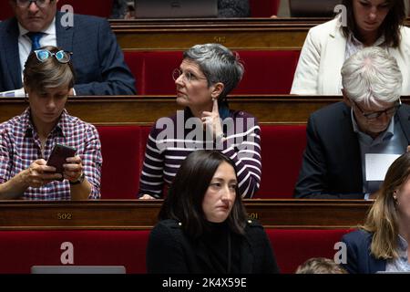 Sandrine Rousseau, députée de l'EELV, lors d'une session de questions au gouvernement à l'Assemblée nationale à Paris sur 4 octobre 2022. Photo de Raphael Lafargue/ABACAPRESS.COM Banque D'Images