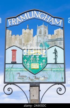 Framlingham Town Sign on Market Hill Framlingham Suffolk Angleterre GB Europe Banque D'Images