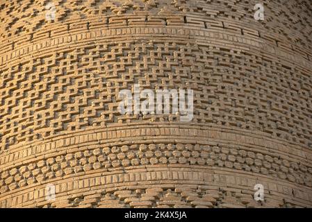 Un fragment de l'ancien minaret de Kalyan . Boukhara, Ouzbékistan Banque D'Images