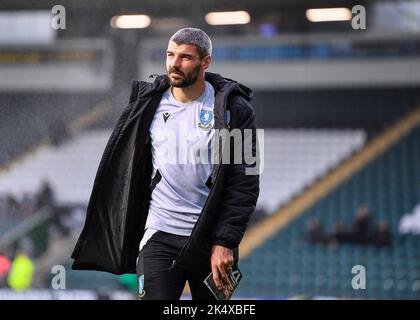 Sheffield Wednesday forward Callum Paterson (13) arrive pendant le match Sky Bet League 1 Plymouth Argyle vs Sheffield mercredi à Home Park, Plymouth, Royaume-Uni, 4th octobre 2022 (photo de Stanley Kasala/News Images) Banque D'Images